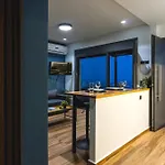 Aelios Petra Sea View 4 דירה אסגורו