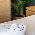 Aelios Petra Sea View 4 * אסגורו